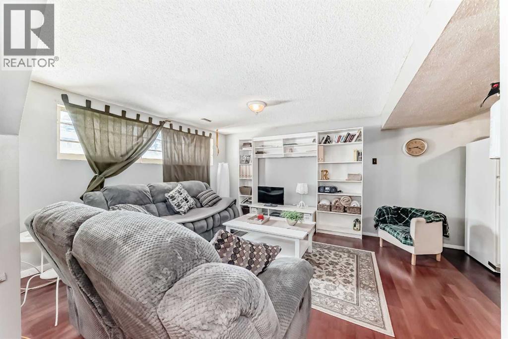 Single Family House Bi-level for Sale in  Maryvale Way NE Marlborough Calgary 