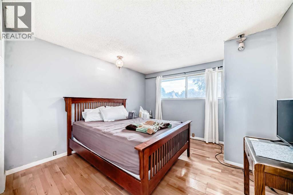 Single Family House Bi-level for Sale in  Maryvale Way NE Marlborough Calgary 