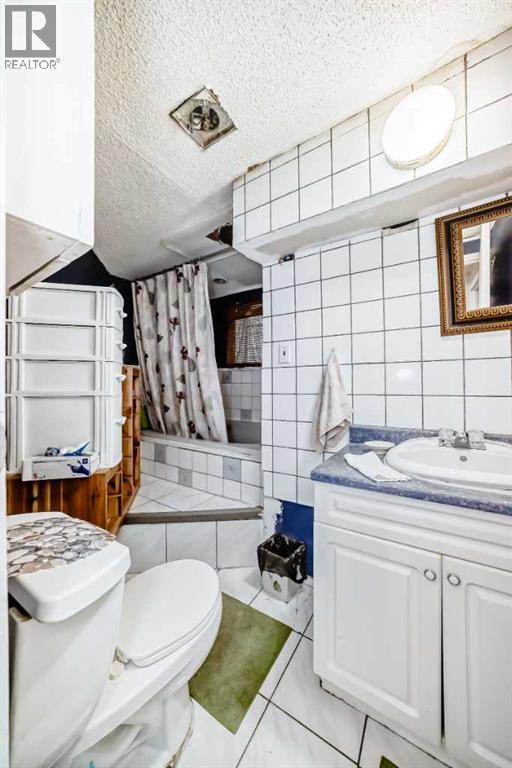 Single Family House Bi-level for Sale in  Maryvale Way NE Marlborough Calgary 