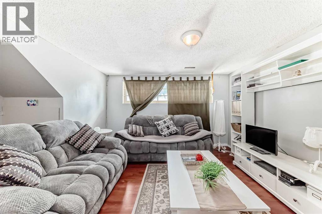 Single Family House Bi-level for Sale in  Maryvale Way NE Marlborough Calgary 