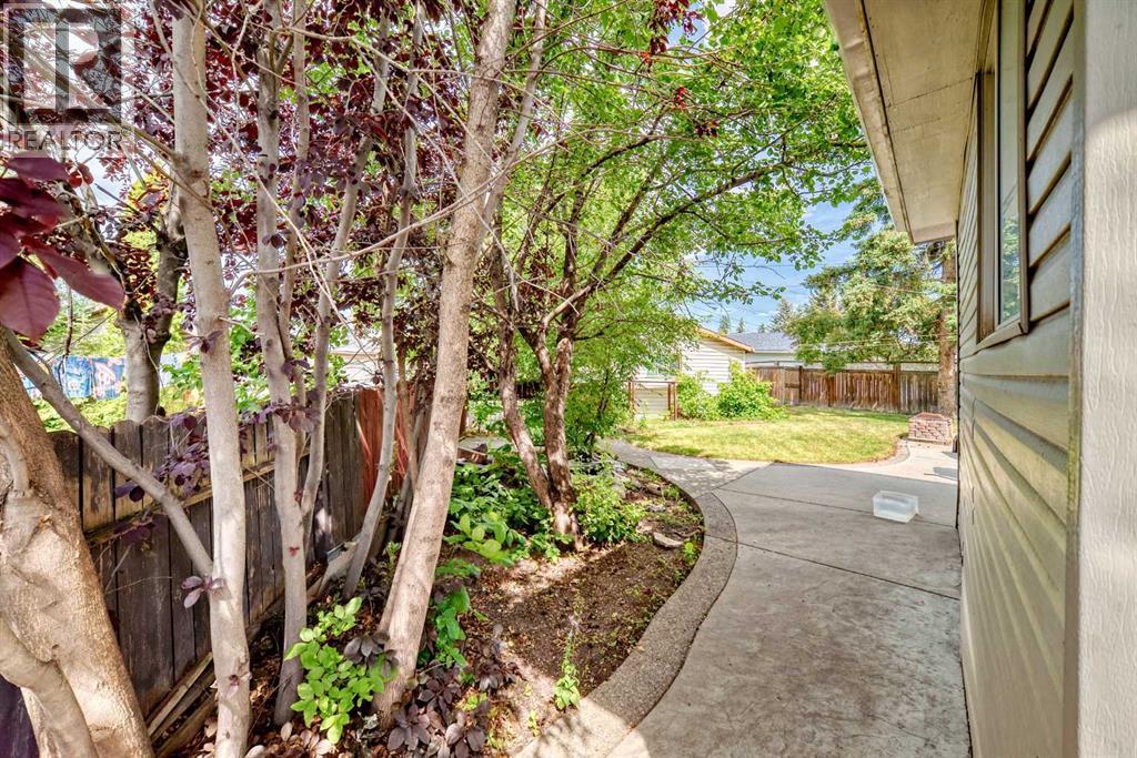 Single Family House Bi-level for Sale in  Maryvale Way NE Marlborough Calgary 