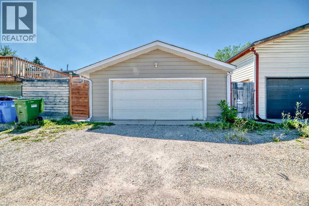Single Family House Bungalow for Sale in  Whiteside Crescent NE Whitehorn Calgary 