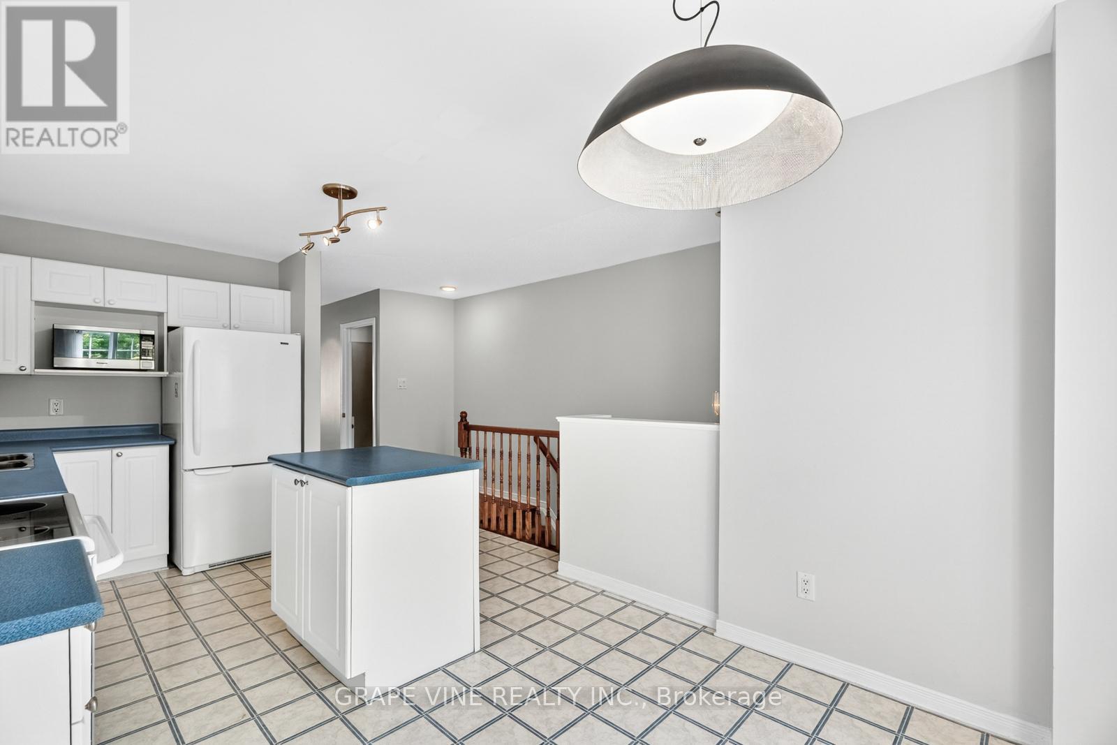 Photo 27 of 21 Scout Street, Ottawa ON
