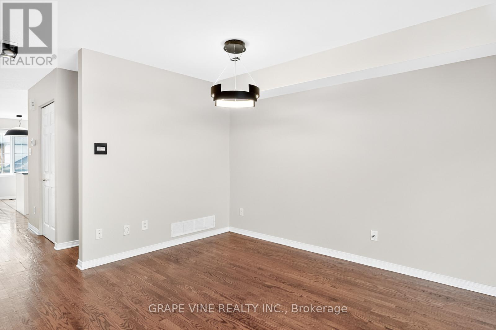 Photo 21 of 21 Scout Street, Ottawa ON