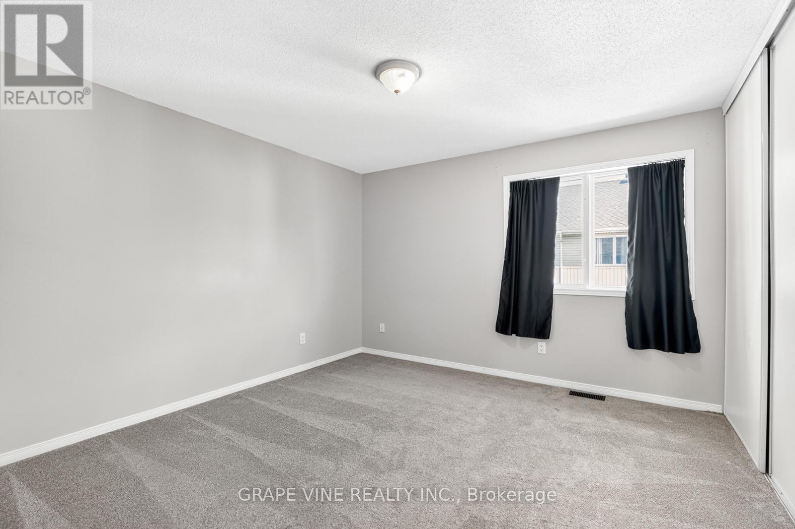 Photo 15 of 21 Scout Street, Ottawa ON
