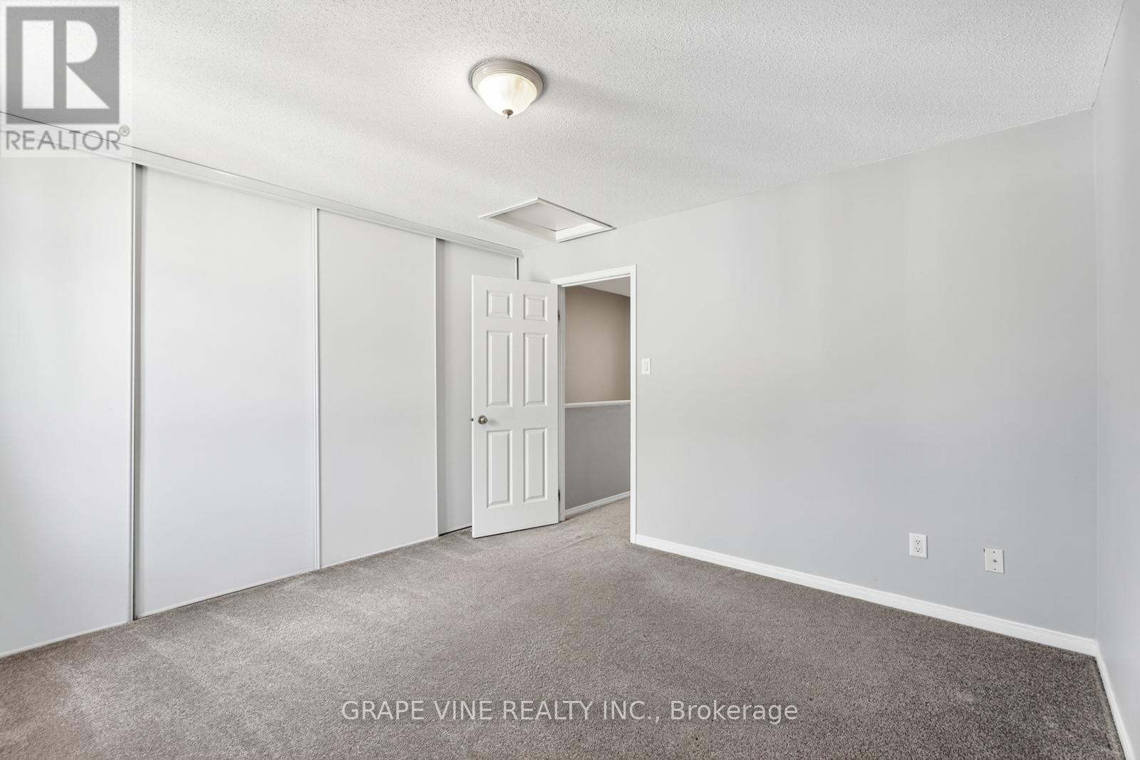 Photo 31 of 21 Scout Street, Ottawa ON
