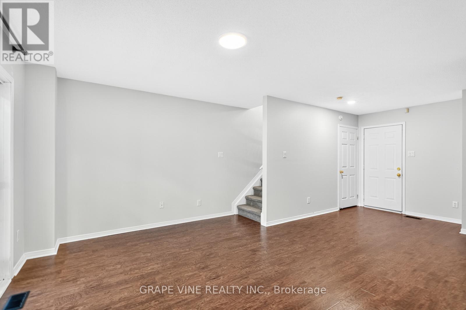 Photo 20 of 21 Scout Street, Ottawa ON