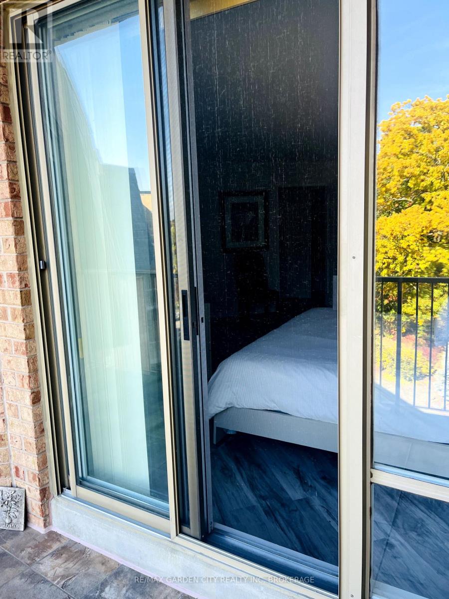 Photo 4 of 504 8111 Forest Glen Drive, Niagara Falls ON