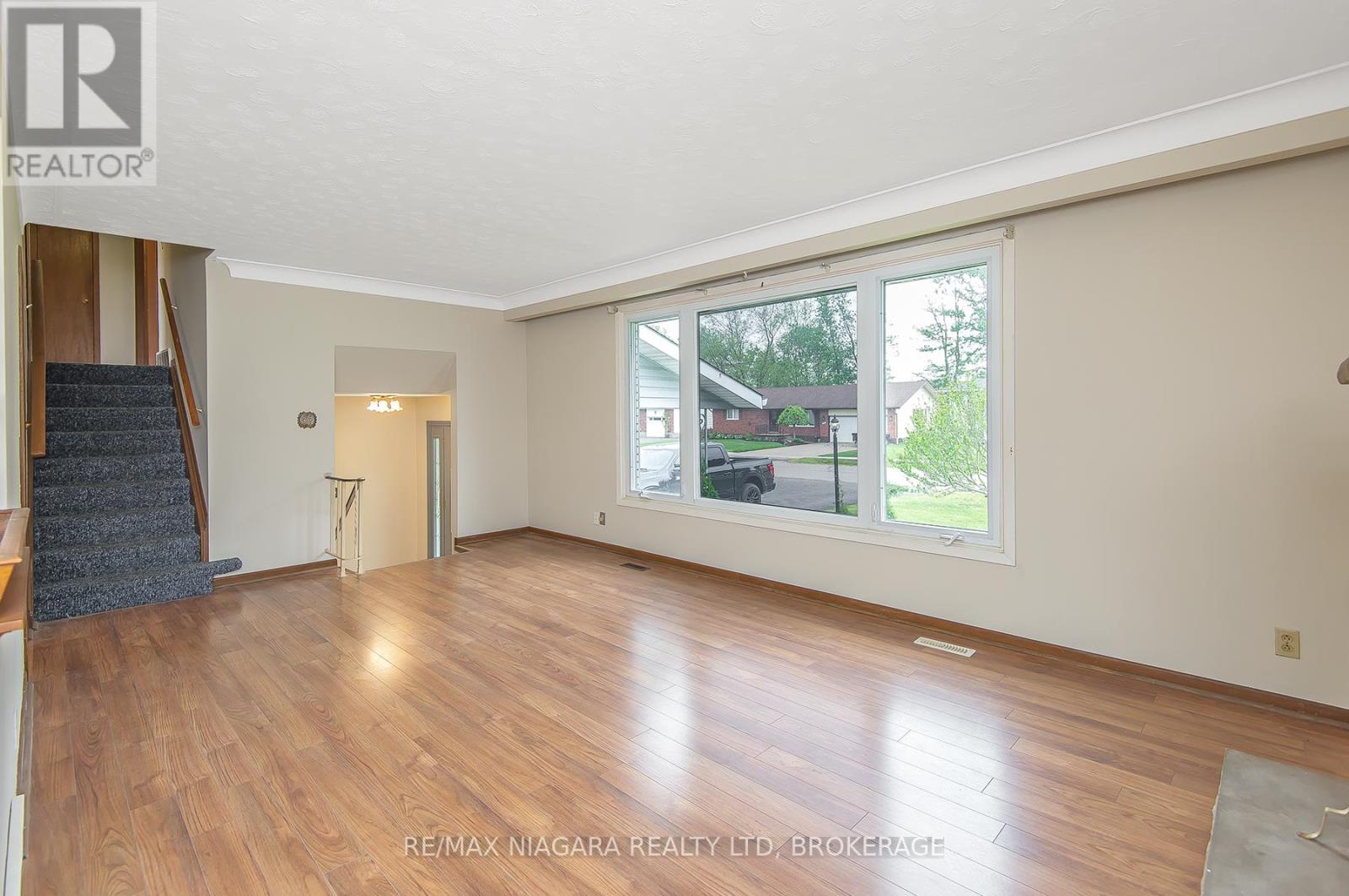 Photo 11 of 800 Ferndale Avenue, Fort Erie ON