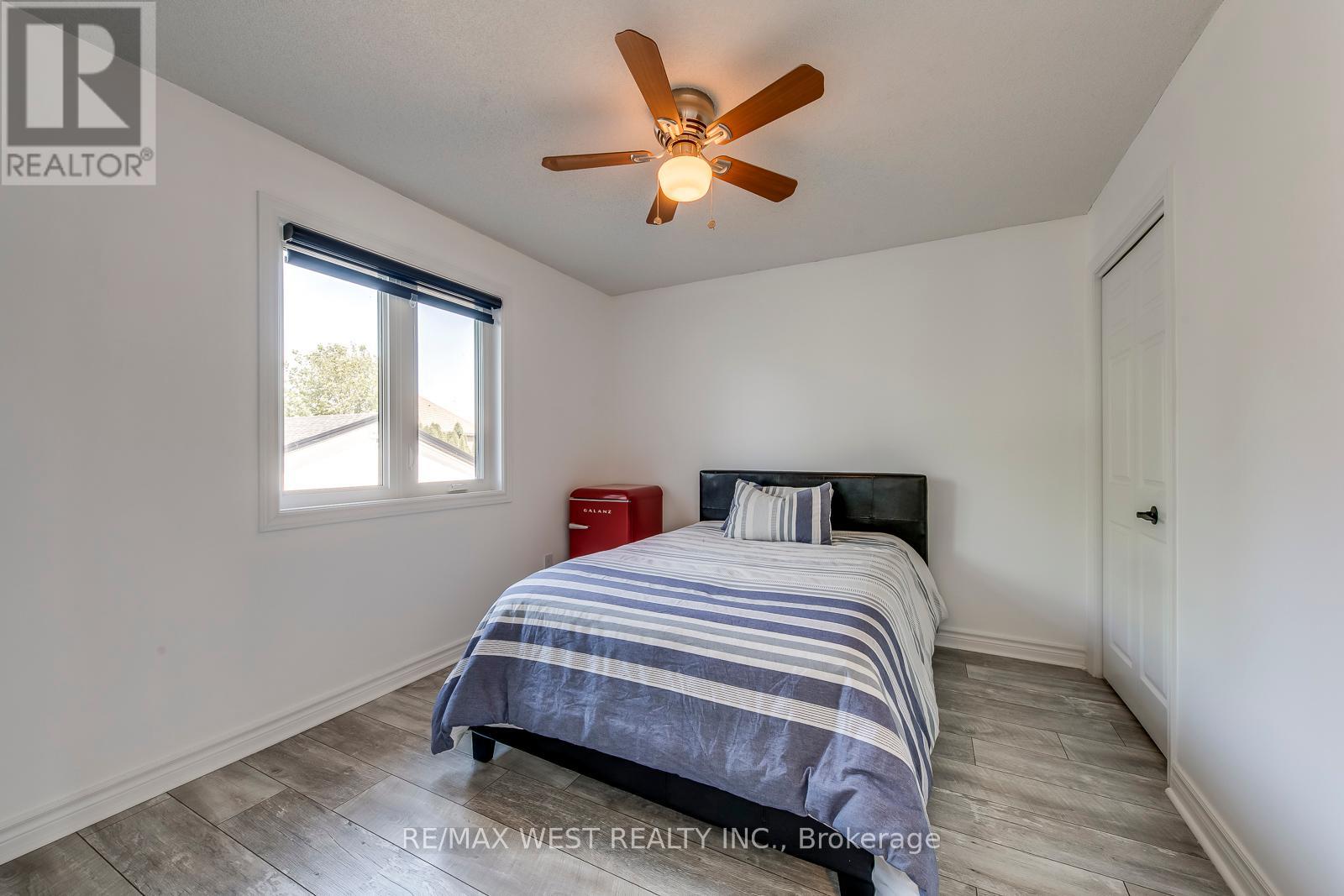 Photo 32 of 8077 Mount Carmel Boulevard, Niagara Falls ON