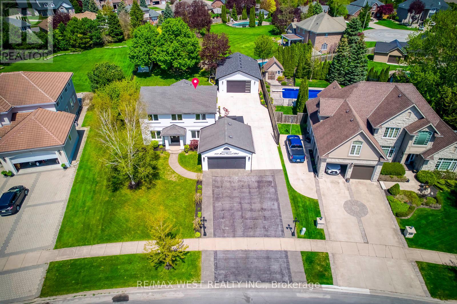 Photo 24 of 8077 Mount Carmel Boulevard, Niagara Falls ON
