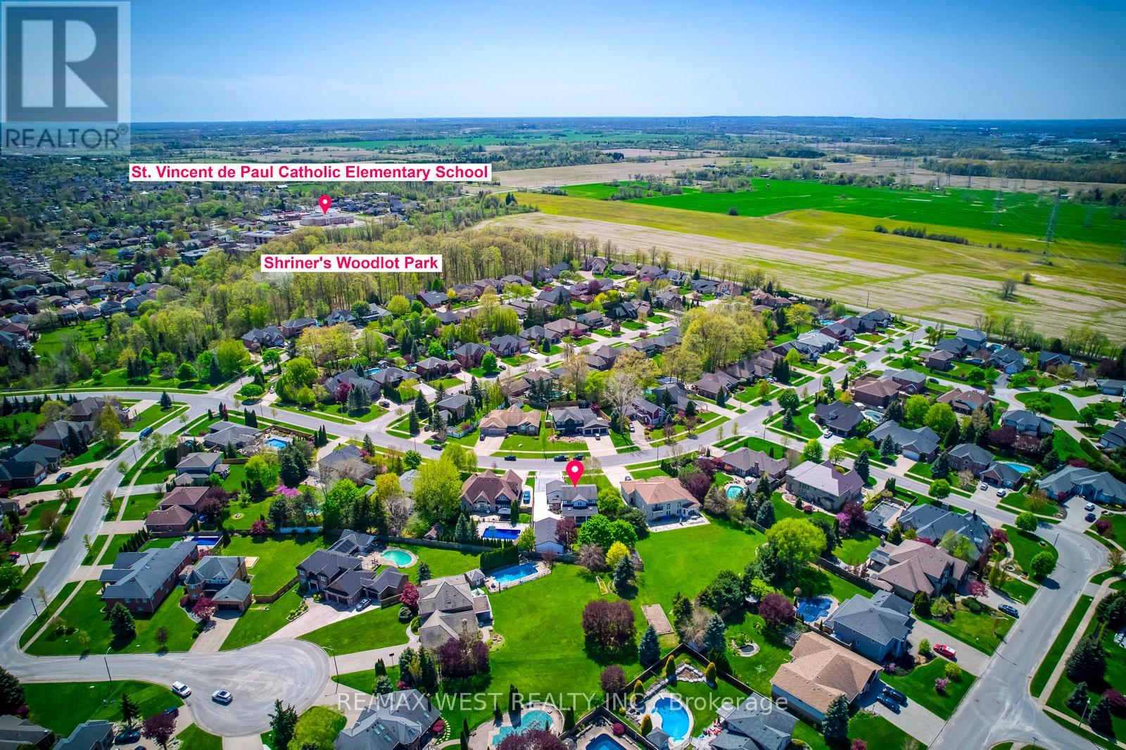 Photo 36 of 8077 Mount Carmel Boulevard, Niagara Falls ON