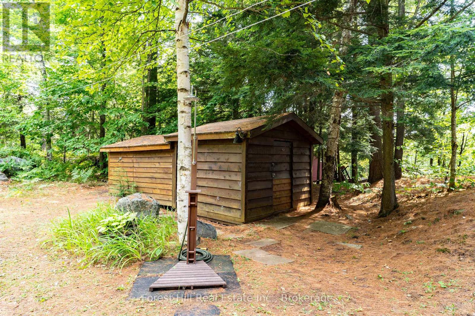 Photo 5 of 29 2324 Hwy 141 Beaumont Bay Rd Road, Muskoka Lakes ON