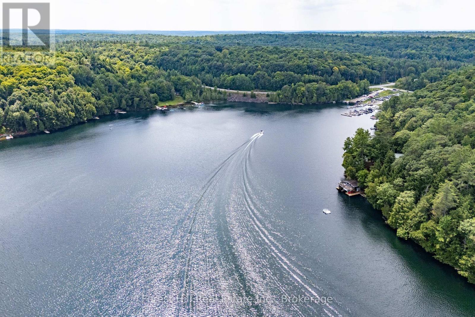 Photo 14 of 29 2324 Hwy 141 Beaumont Bay Rd Road, Muskoka Lakes ON