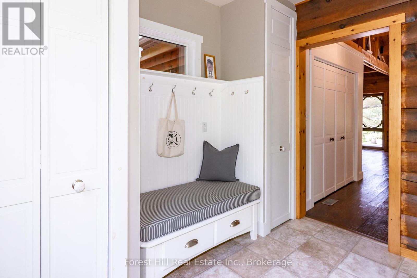 Photo 12 of 29 2324 Hwy 141 Beaumont Bay Rd Road, Muskoka Lakes ON