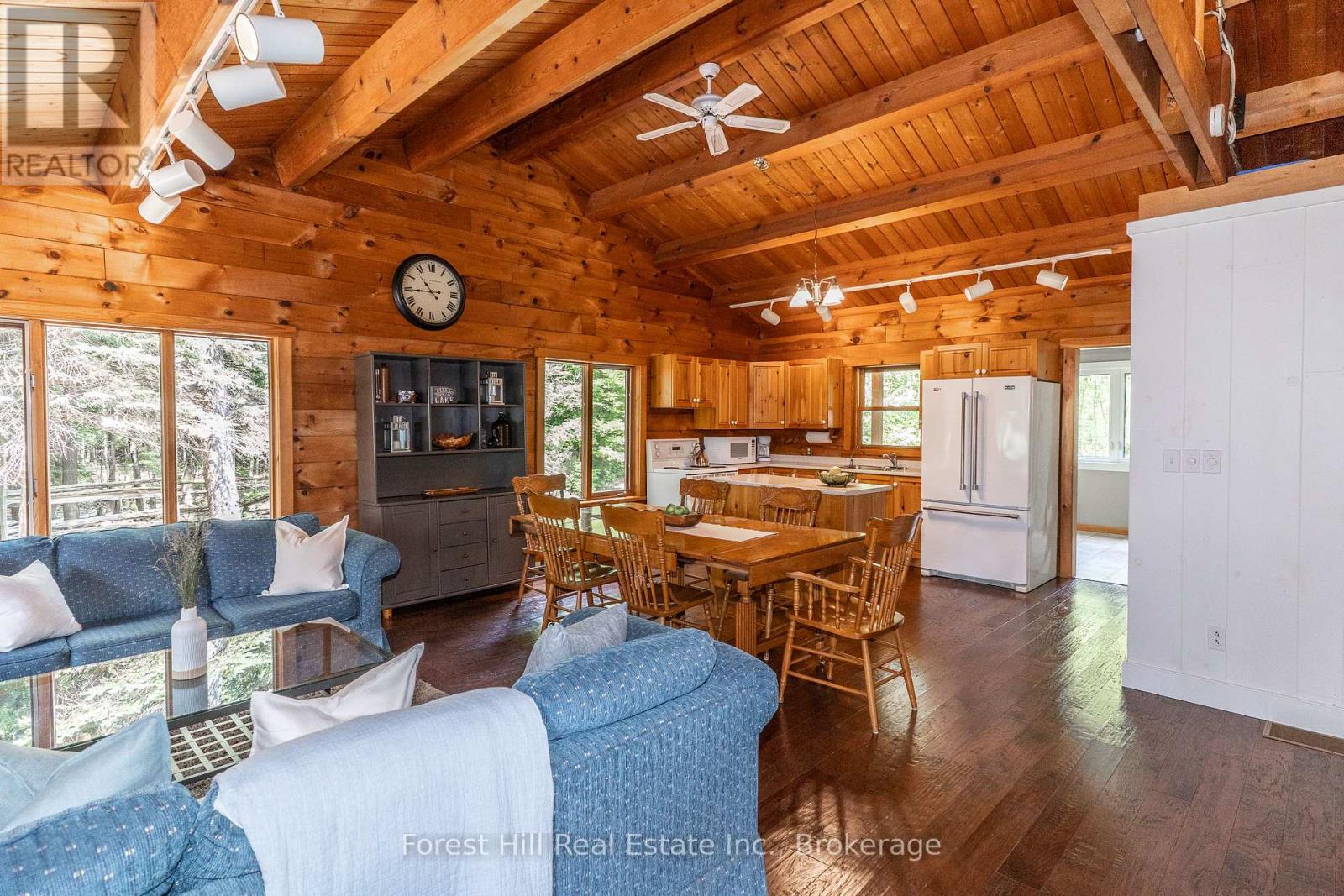 Photo 27 of 29 2324 Hwy 141 Beaumont Bay Rd Road, Muskoka Lakes ON