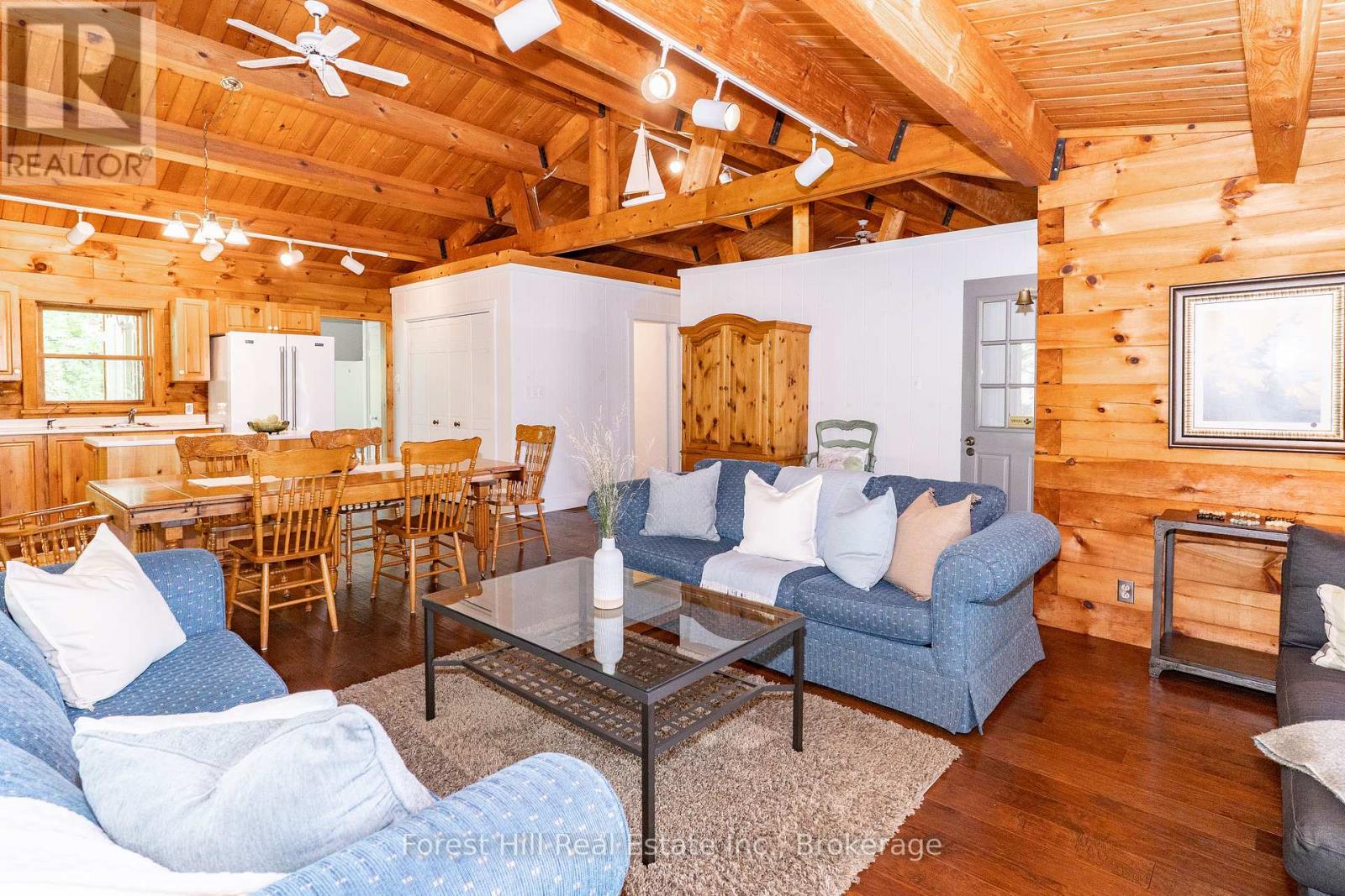 Photo 16 of 29 2324 Hwy 141 Beaumont Bay Rd Road, Muskoka Lakes ON