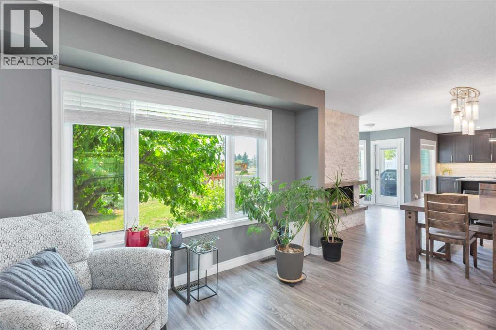 Photo 12 of 116 Armitage Close, Red Deer AB