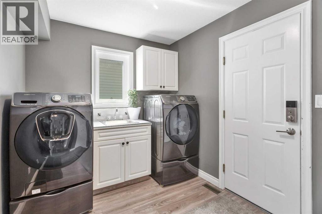Photo 22 of 116 Armitage Close, Red Deer AB