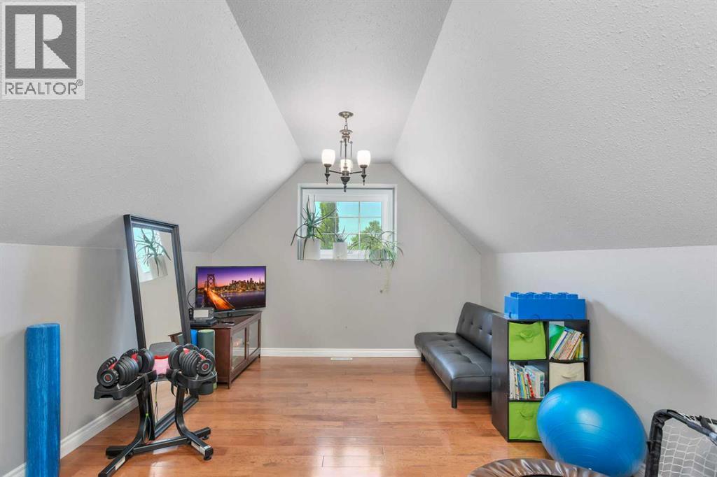 Photo 10 of 116 Armitage Close, Red Deer AB