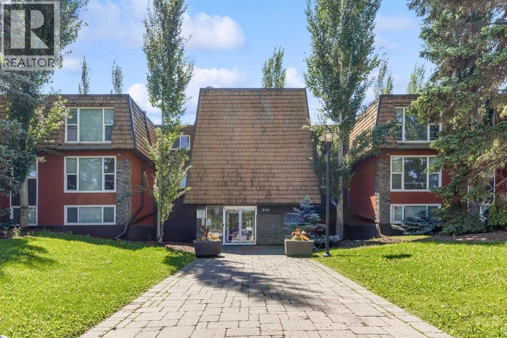 Single Family House for Sale in    Avenue SW Windsor Park Calgary 