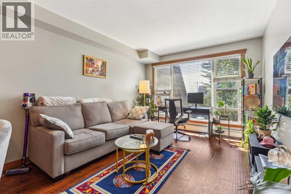 Single Family House for Sale in    Avenue SW Windsor Park Calgary 