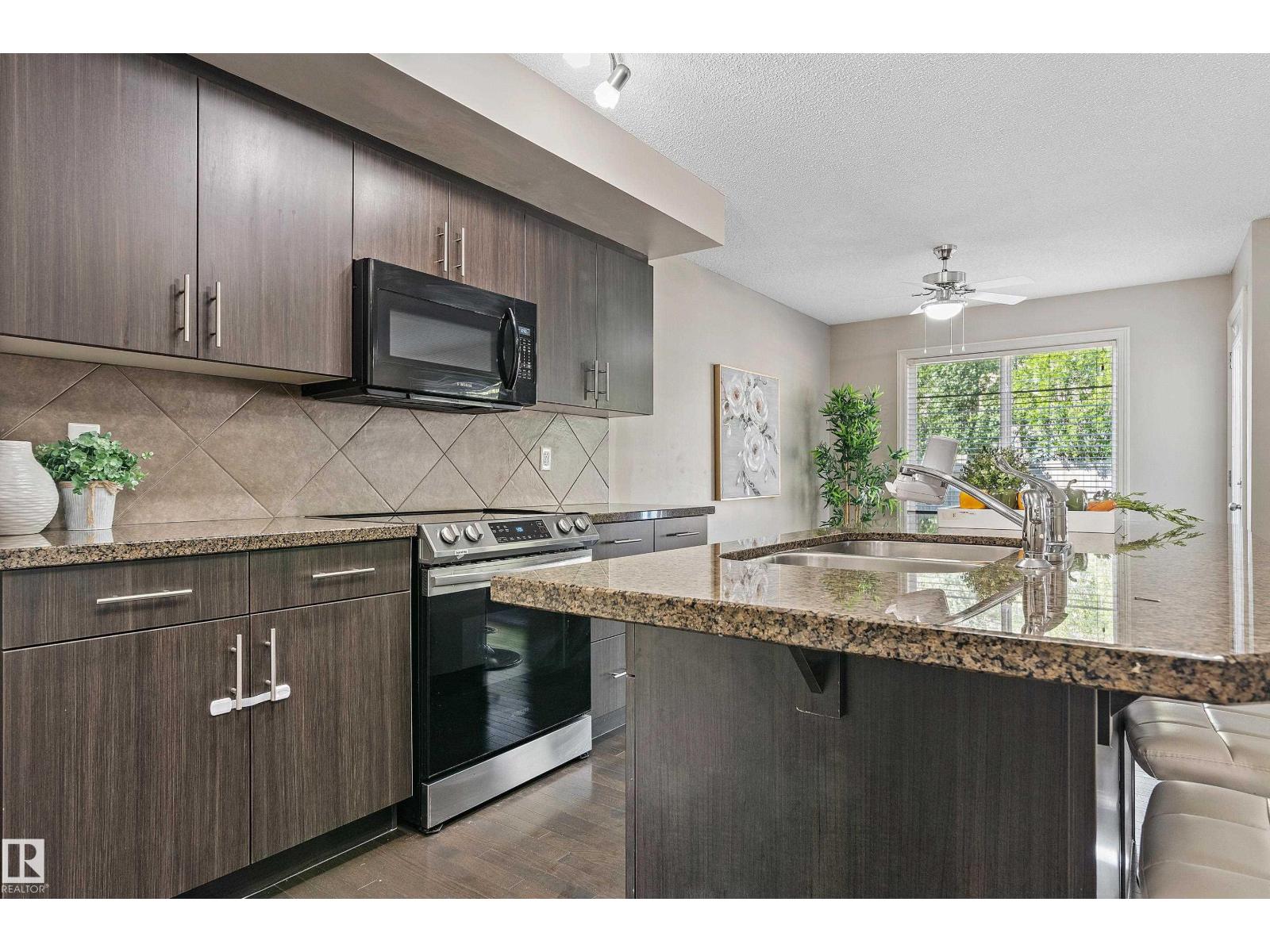 Photo 6 of 1301 Cunningham Dr Sw, Edmonton AB