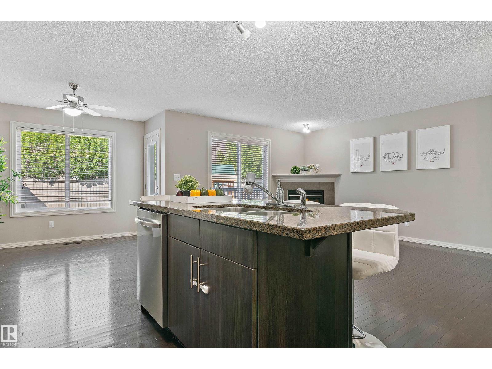 Photo 16 of 1301 Cunningham Dr Sw, Edmonton AB