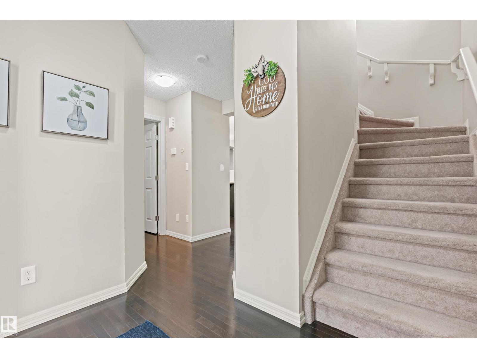 Photo 8 of 1301 Cunningham Dr Sw, Edmonton AB