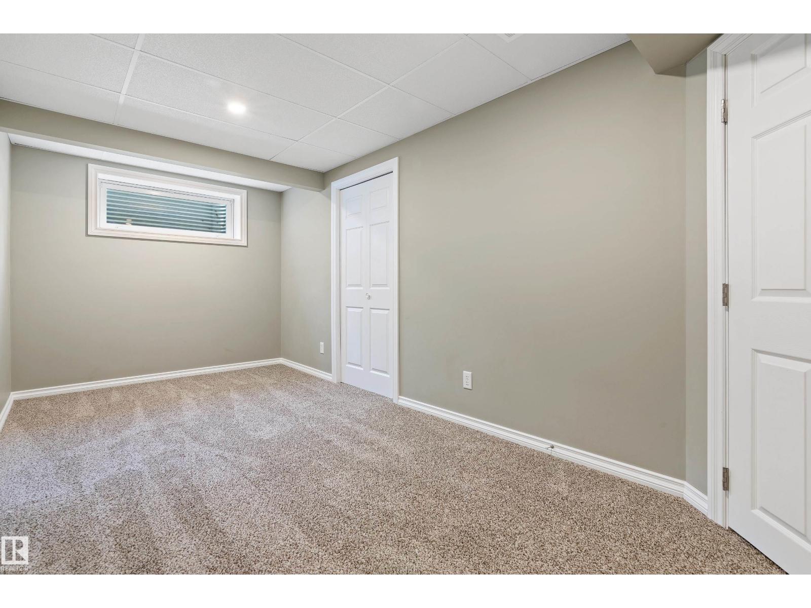 Photo 12 of 1301 Cunningham Dr Sw, Edmonton AB