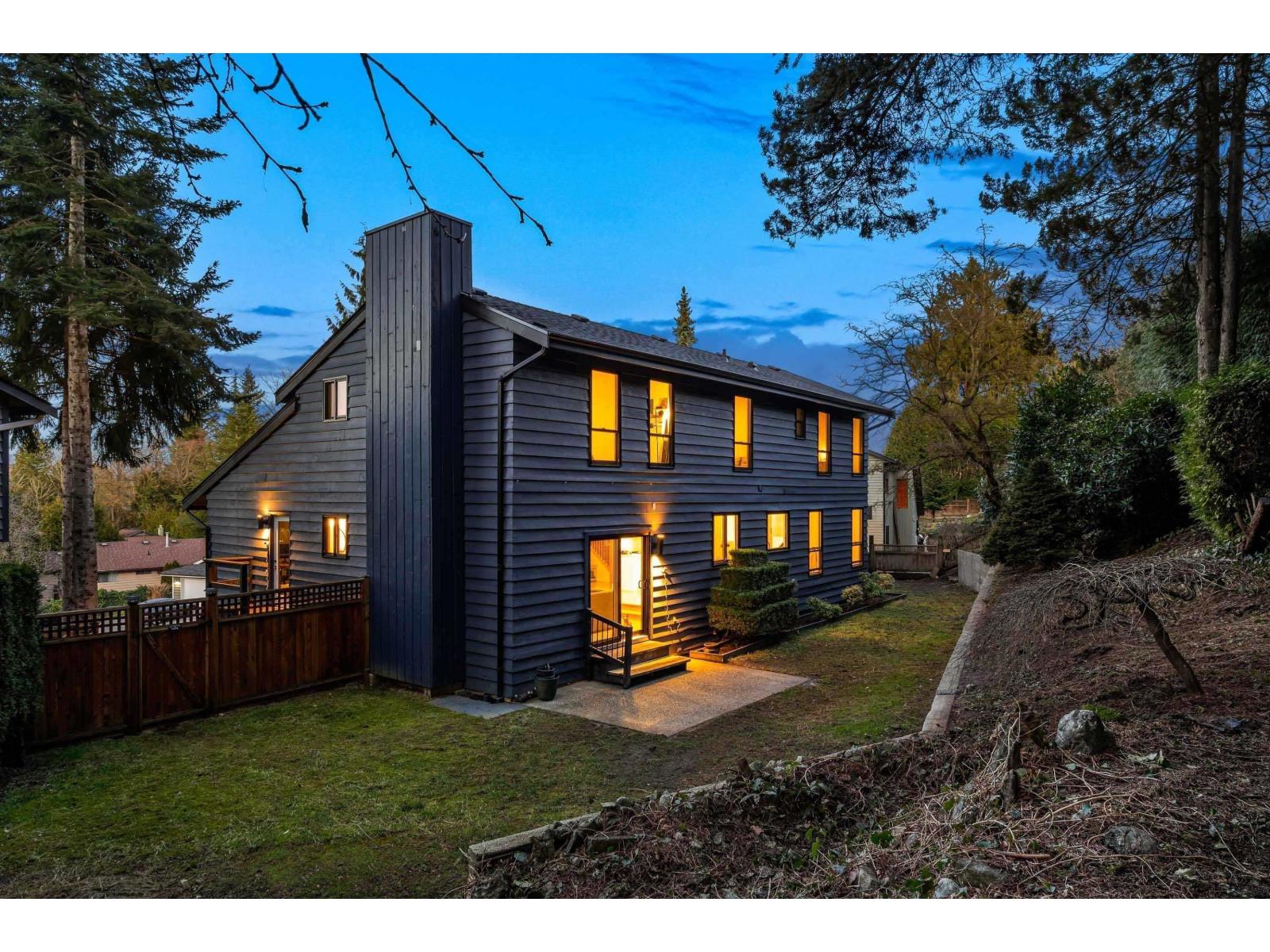 Photo 4 of 4657 208 A Street, Langley BC