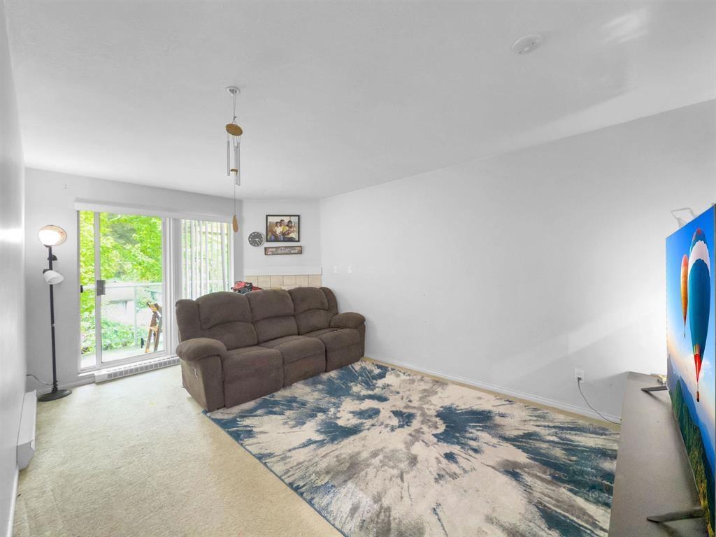 Photo 8 of 24 9977 138 Street, Surrey BC