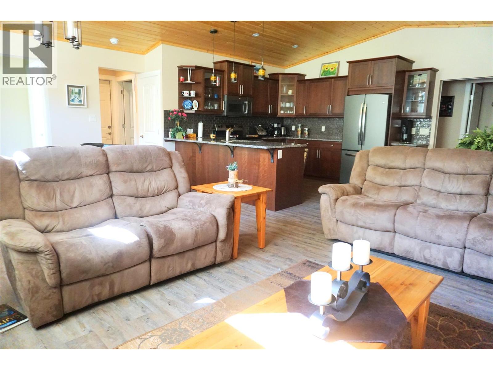 5011 Fairway Drive, Fairmont Hot Springs