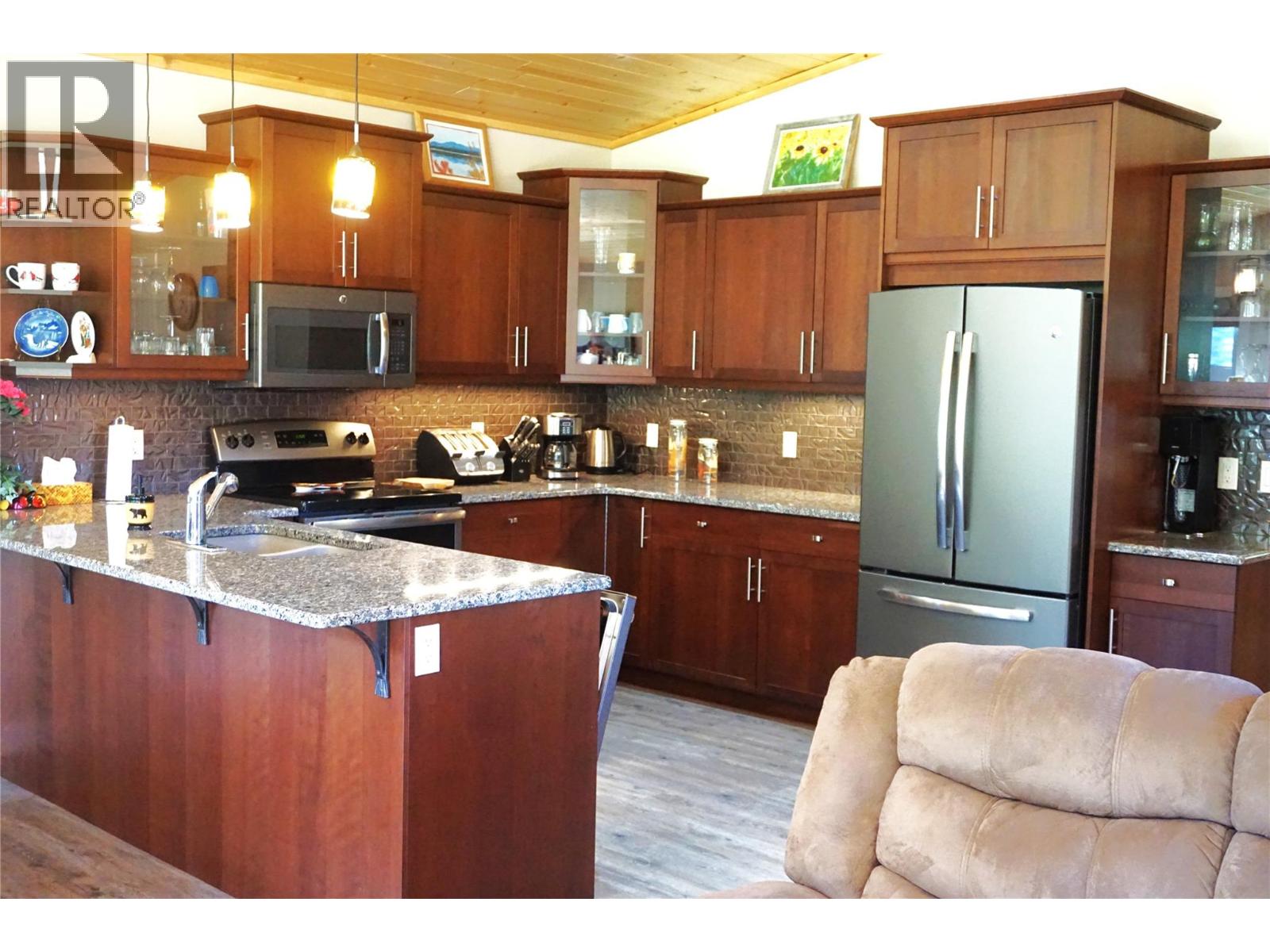 5011 Fairway Drive, Fairmont Hot Springs