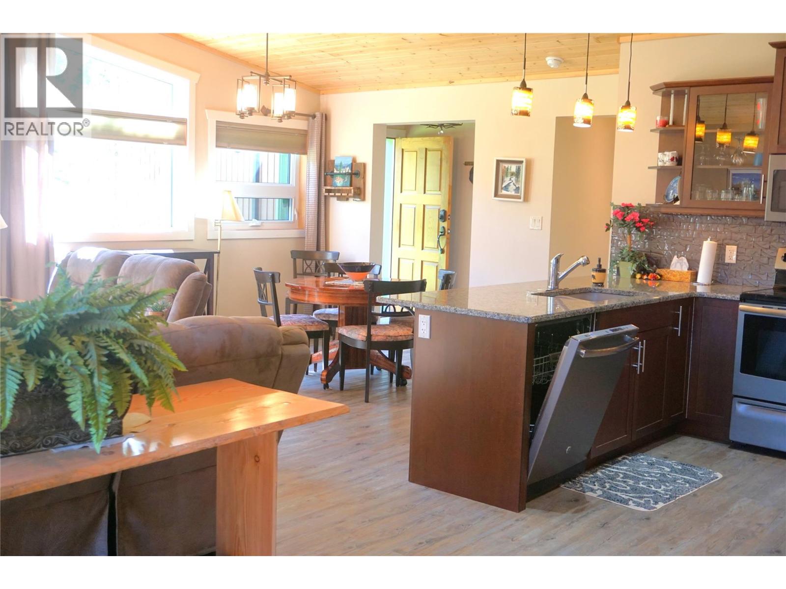 5011 Fairway Drive, Fairmont Hot Springs