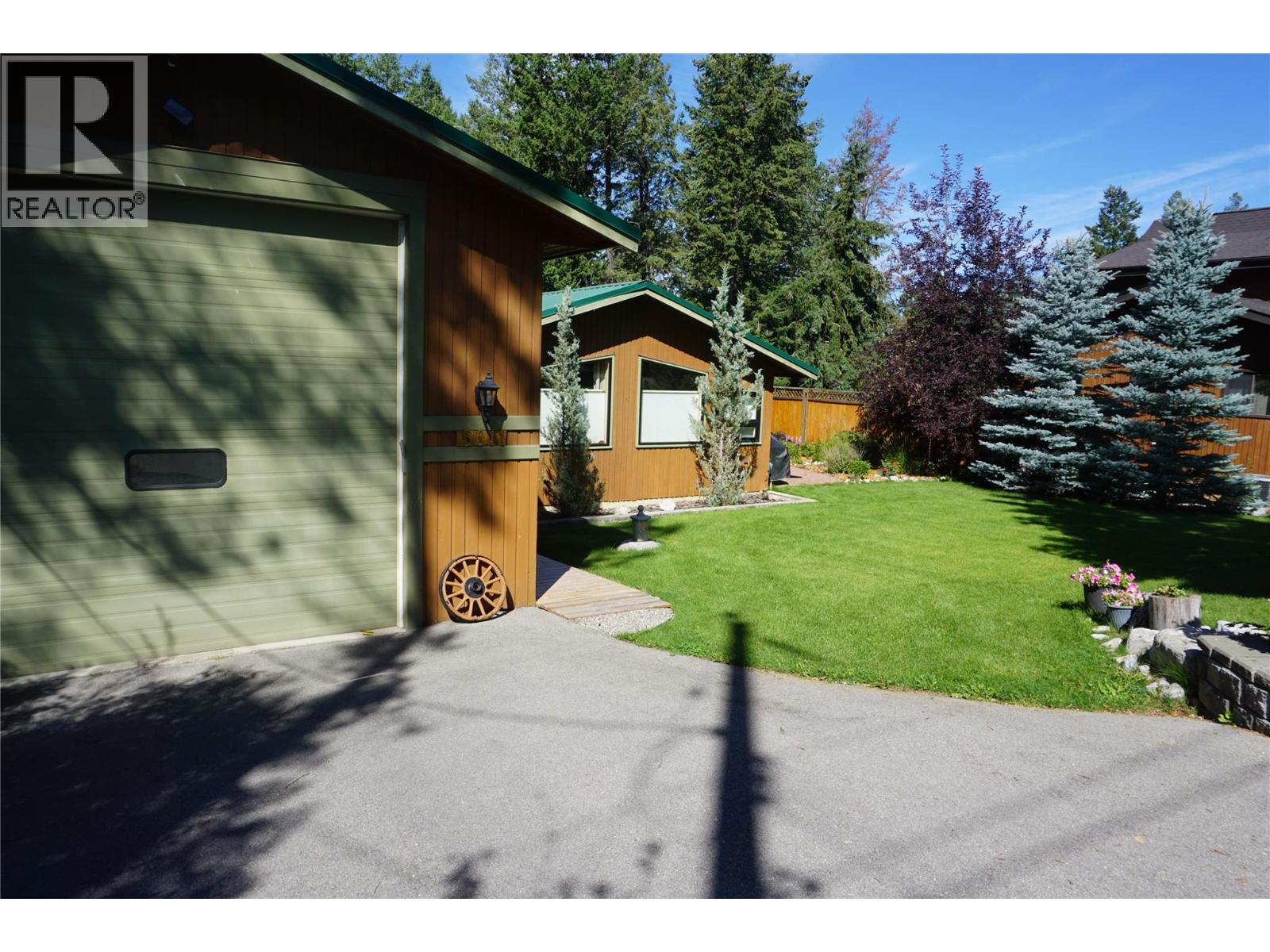 5011 Fairway Drive, Fairmont Hot Springs
