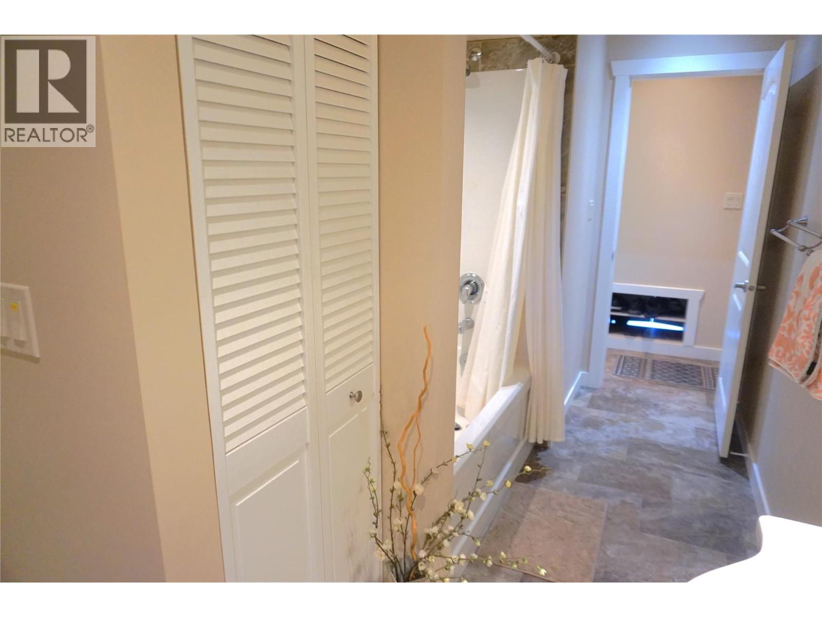5011 Fairway Drive, Fairmont Hot Springs
