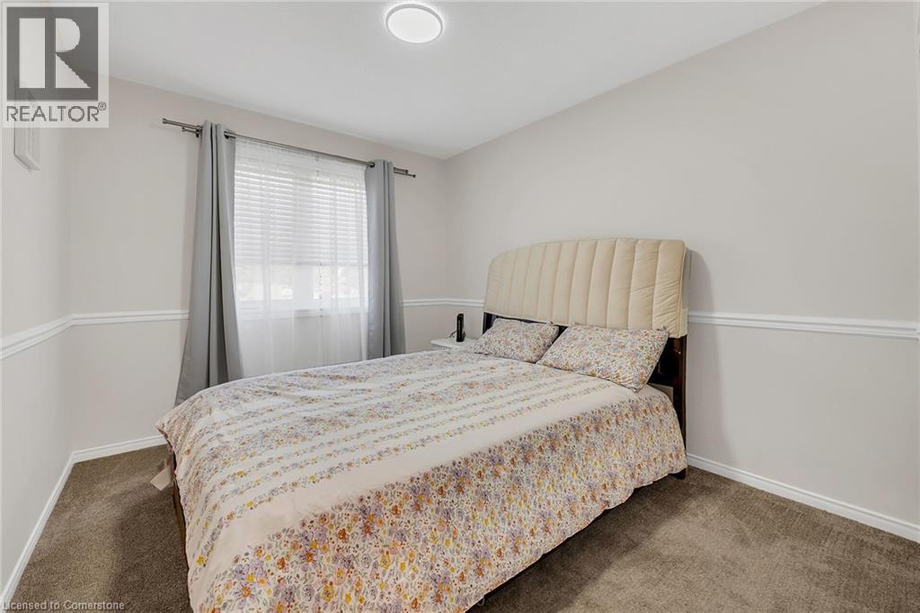 Photo 2 of 4473 Christopher Court, Beamsville ON