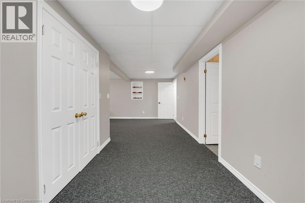 Photo 13 of 4473 Christopher Court, Beamsville ON