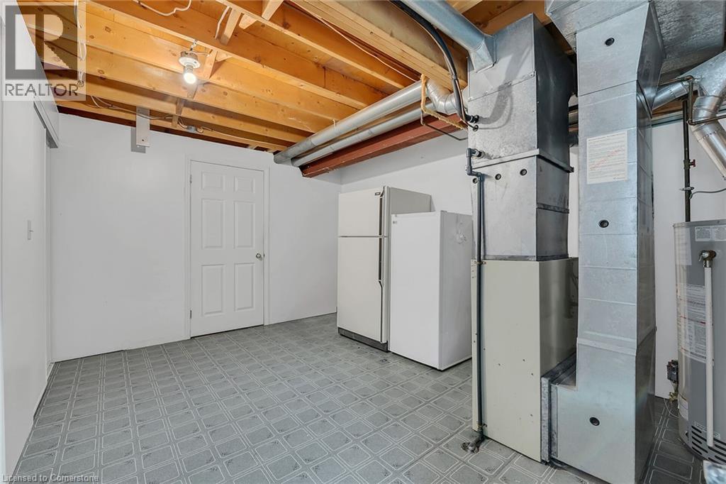 Photo 6 of 4473 Christopher Court, Beamsville ON