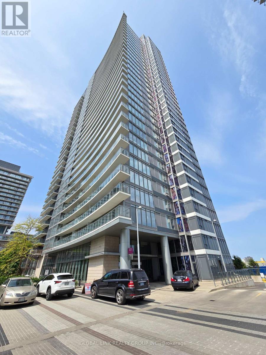 Photo 15 of 915 121 Mcmahon Drive, Toronto ON