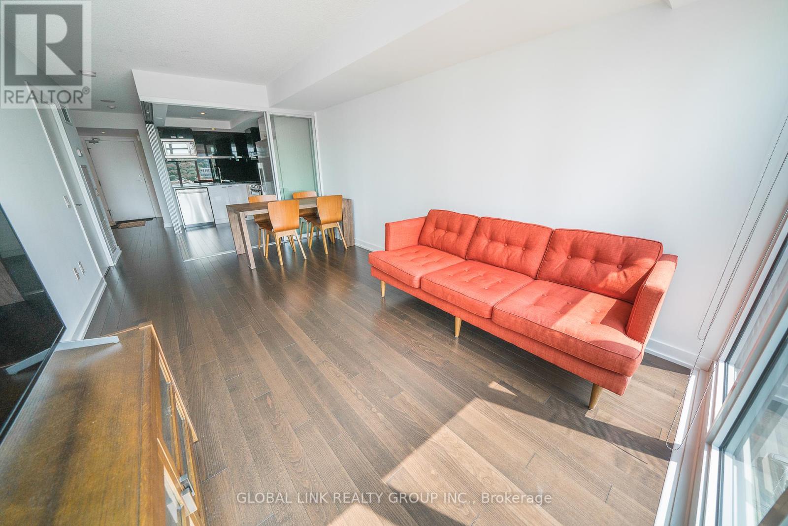 Photo 3 of 915 121 Mcmahon Drive, Toronto ON