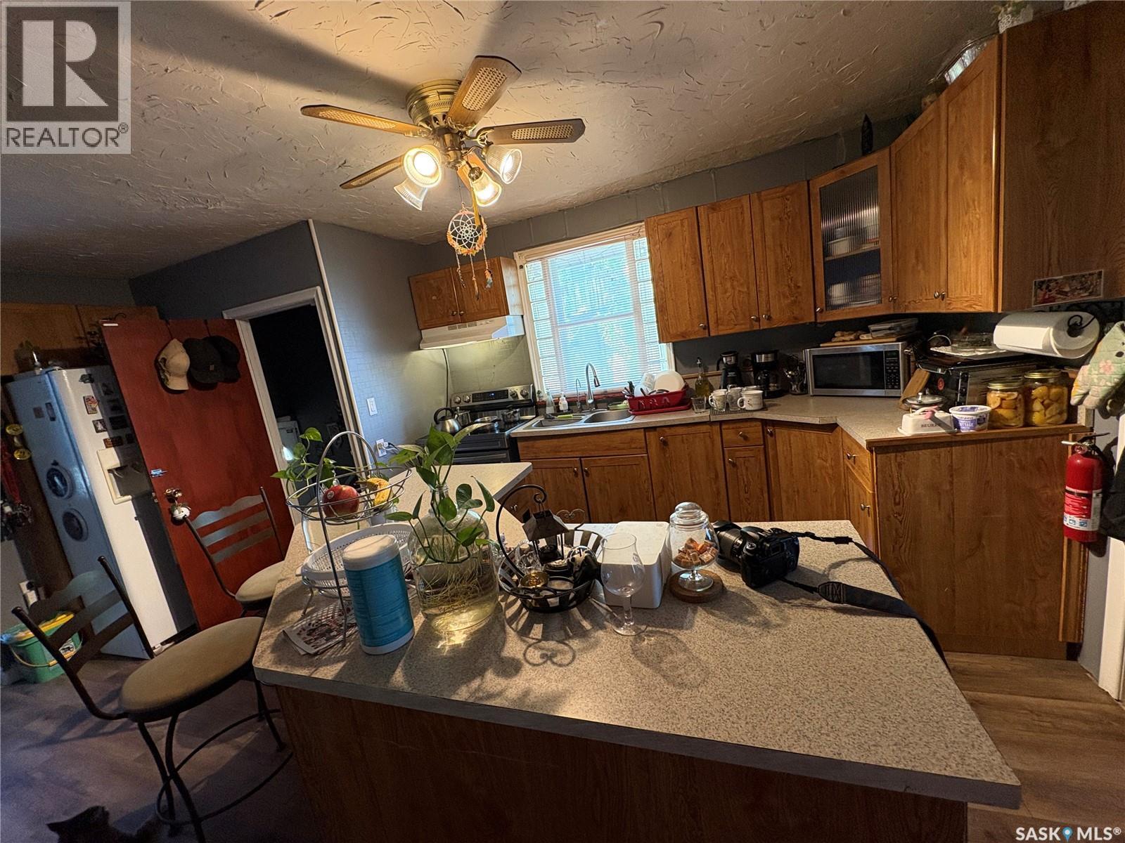 Photo 12 of 512 Centre Street, Assiniboia SK