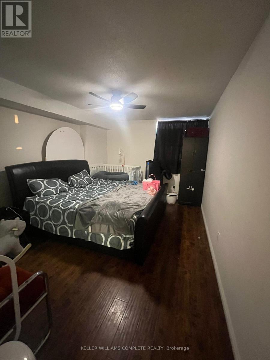 Photo 2 of 1005 100 Wingarden Court, Toronto ON