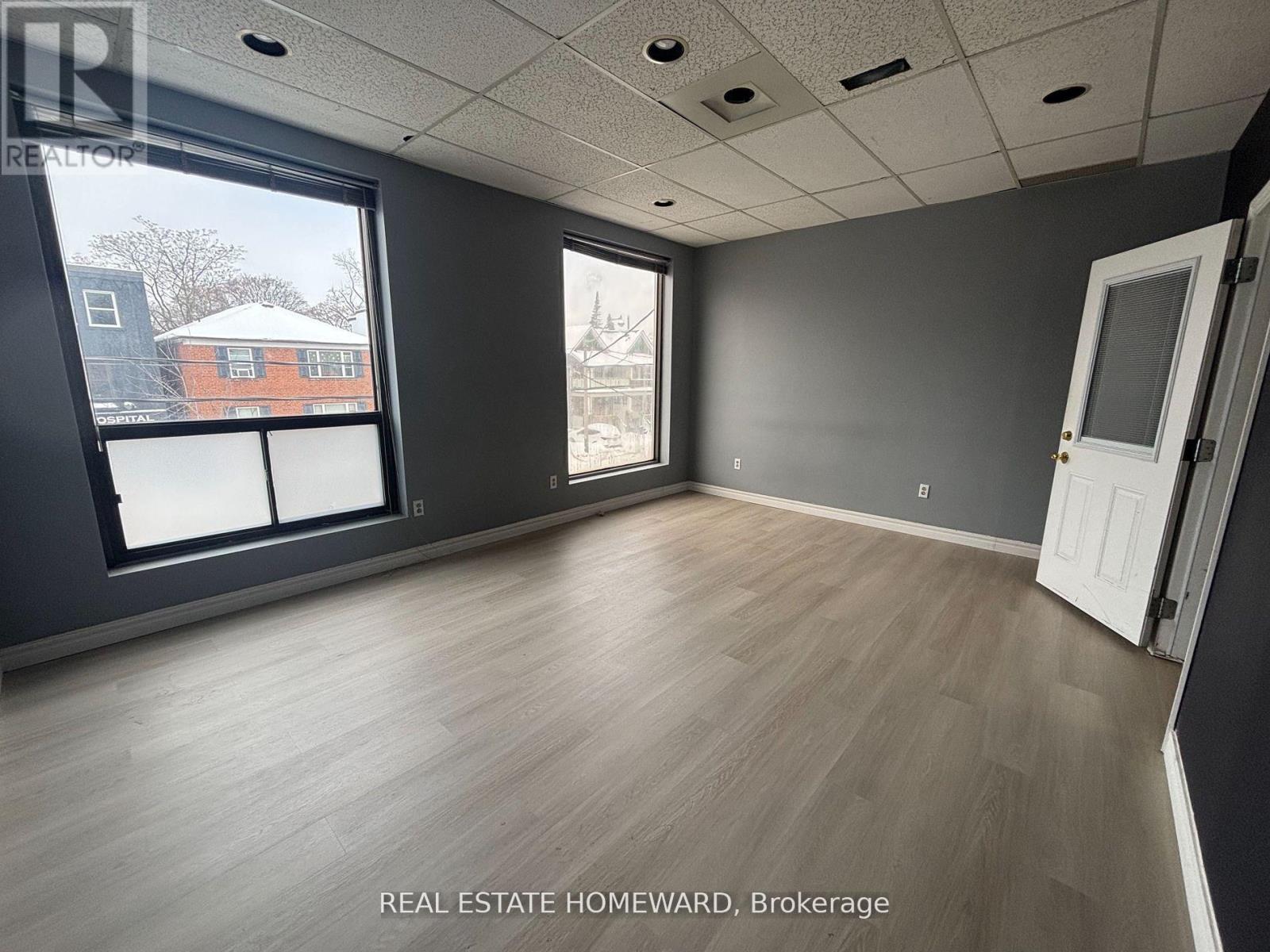 Photo 6 of Upper 863 Broadview Avenue, Toronto ON