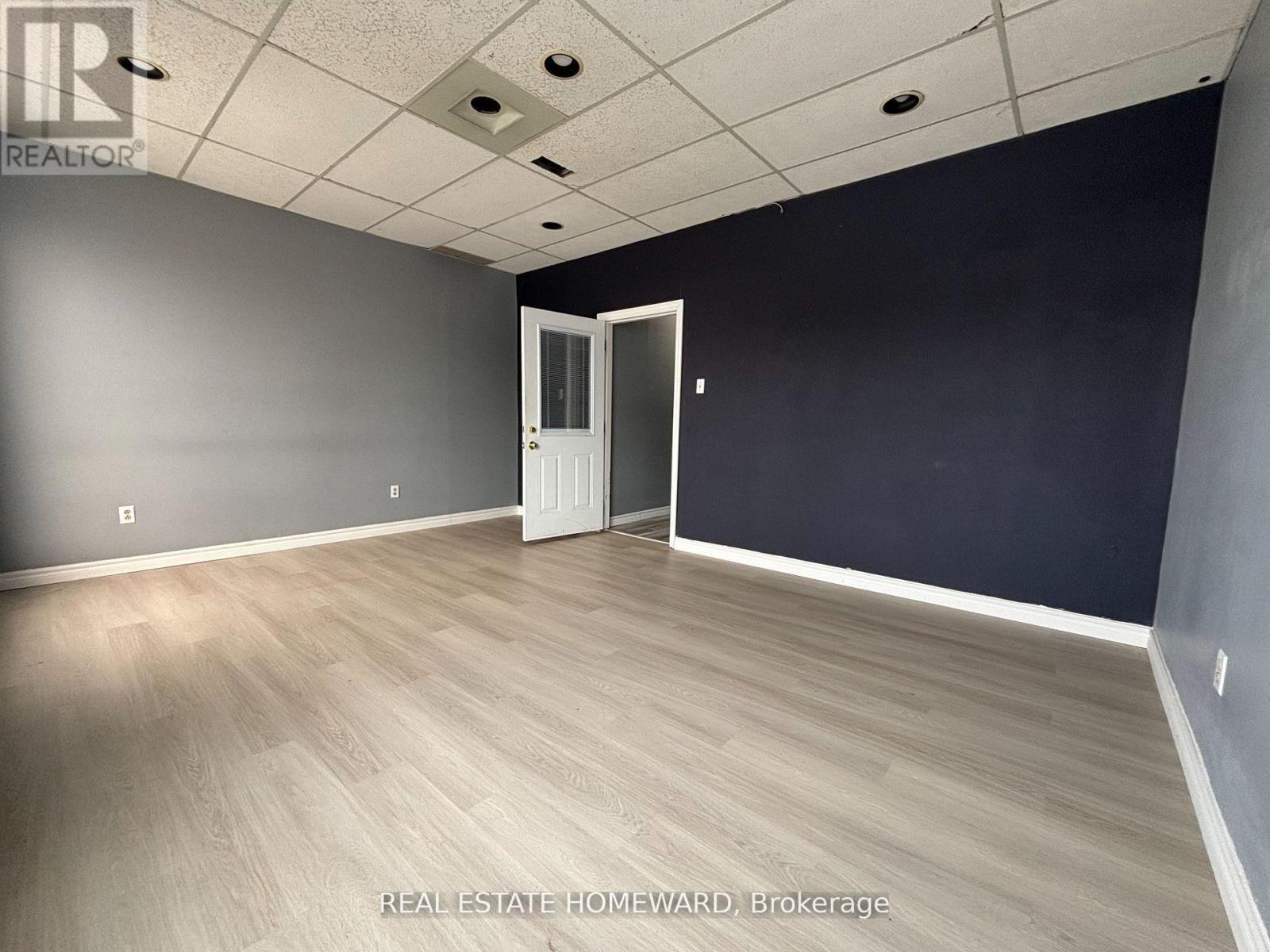 Photo 10 of Upper 863 Broadview Avenue, Toronto ON