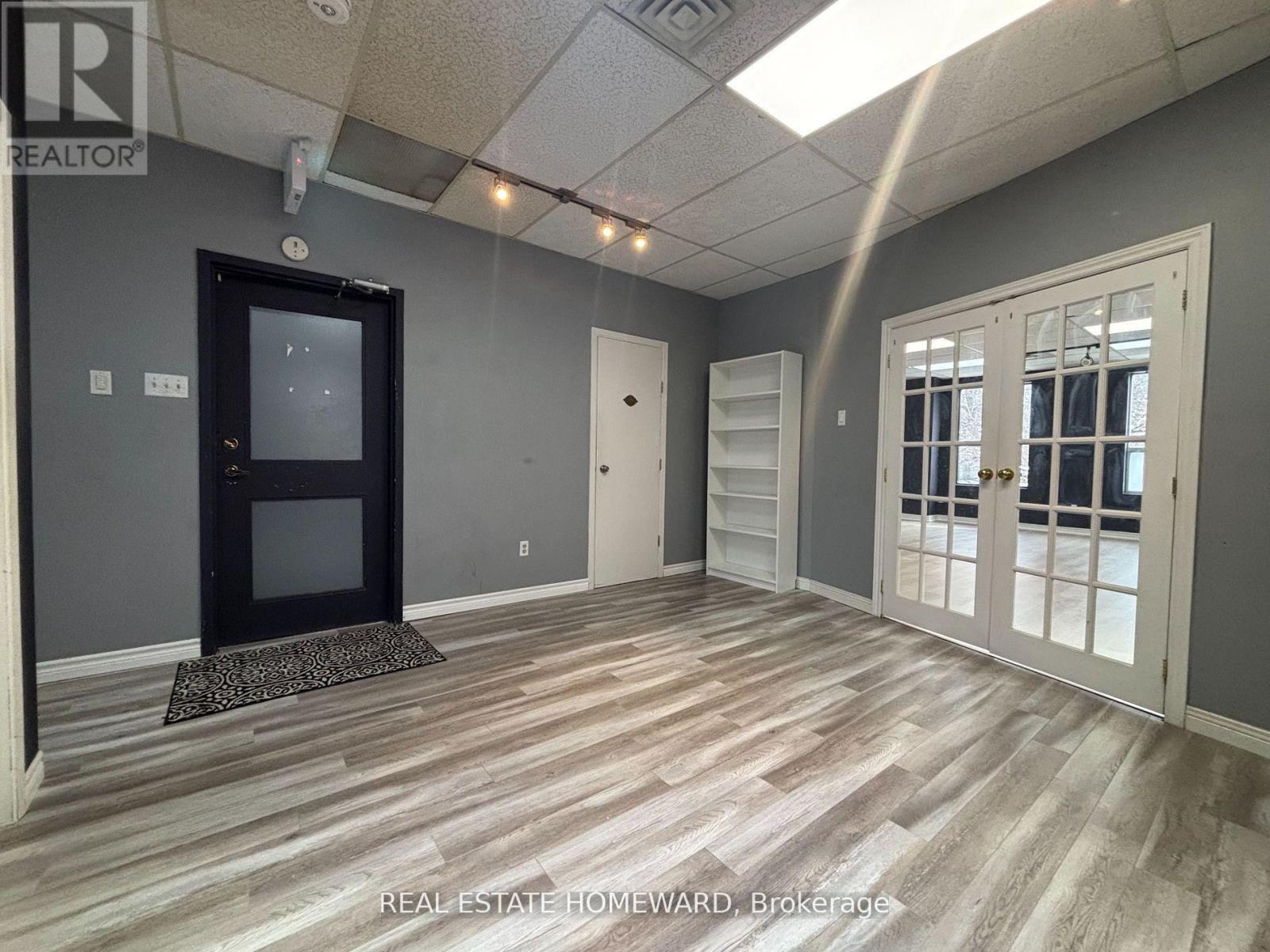 Photo 7 of Upper 863 Broadview Avenue, Toronto ON