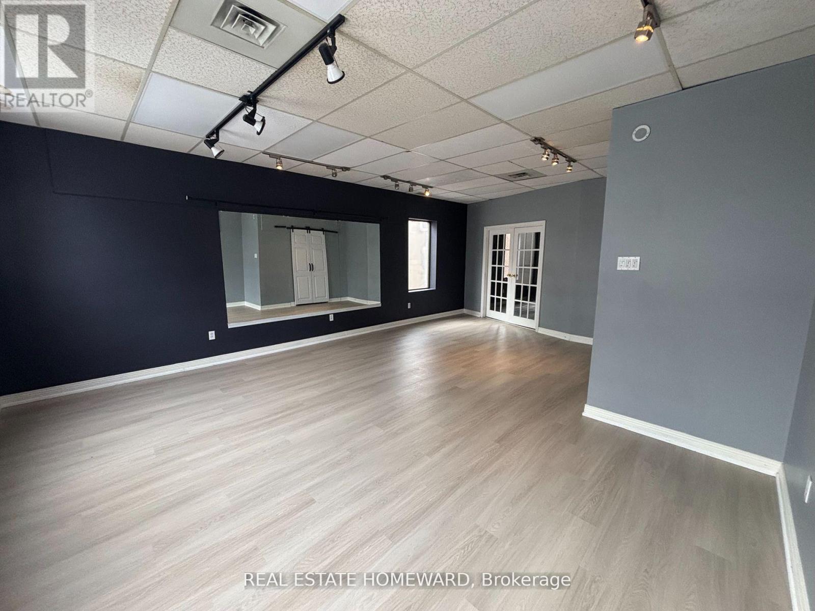 Photo 9 of Upper 863 Broadview Avenue, Toronto ON