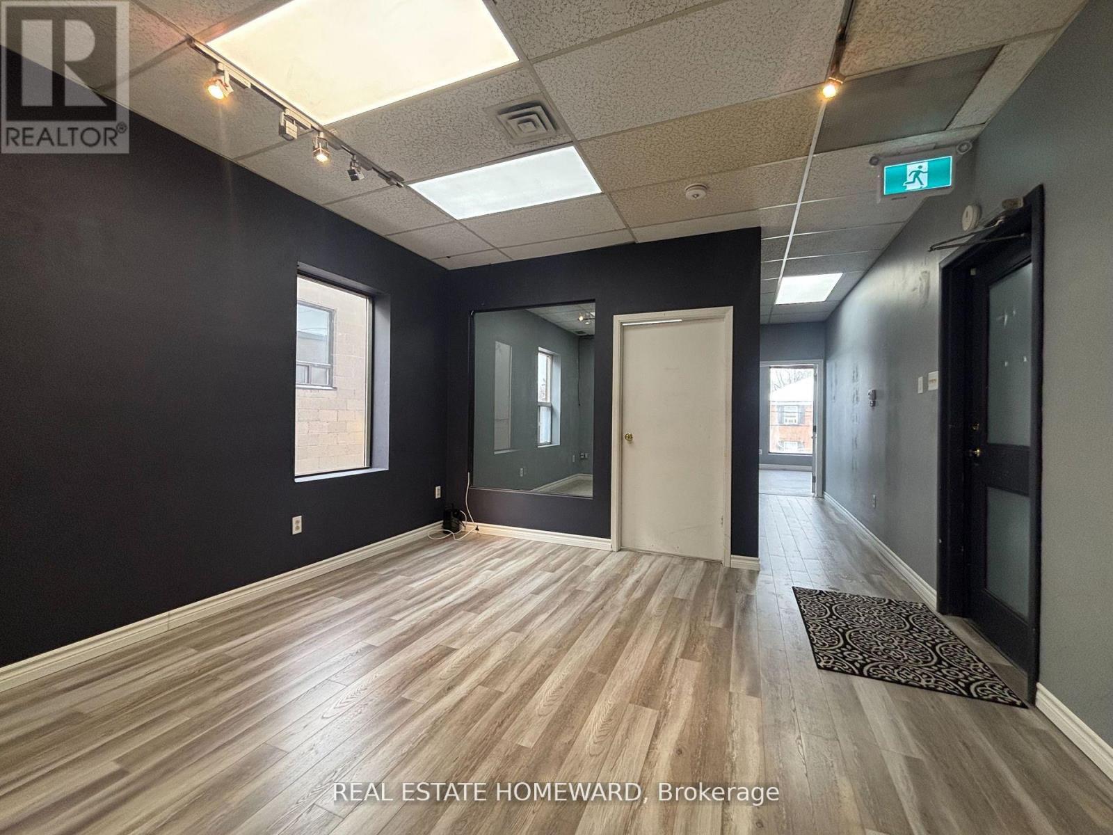 Photo 8 of Upper 863 Broadview Avenue, Toronto ON