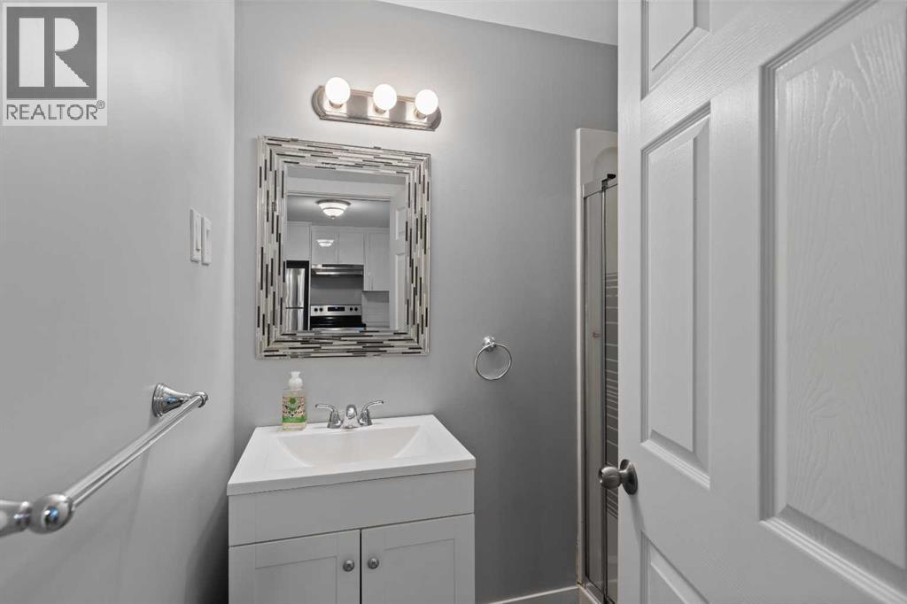 Single Family House Bungalow for Sale in  Lynnwood Drive SE Ogden Calgary 